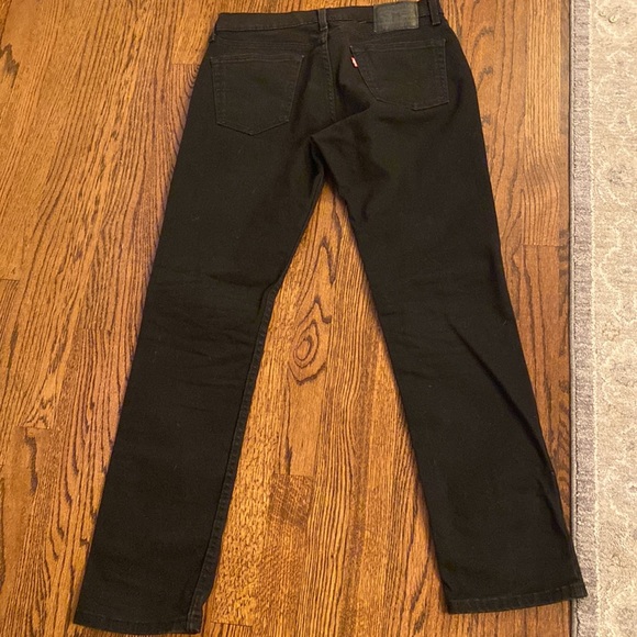 Levi’s 33x32 - Picture 2 of 3